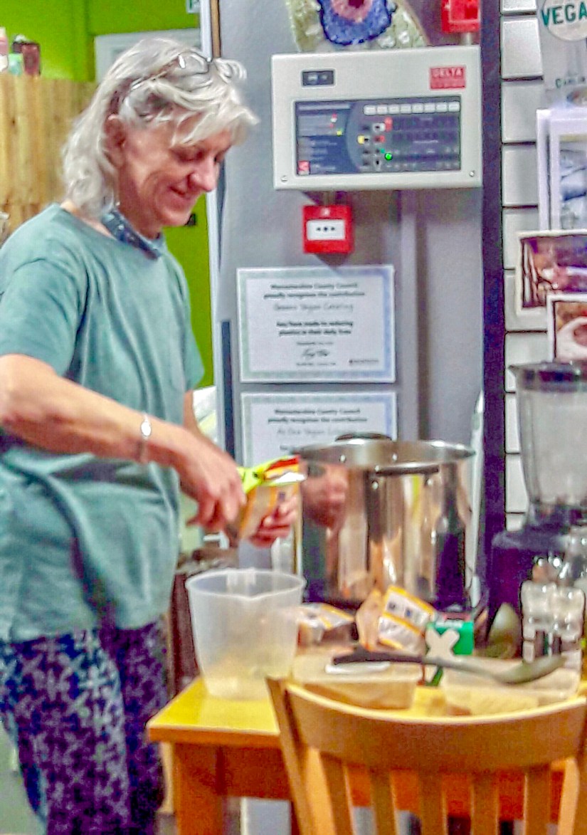 FBF770E1-8061-400E-AC4D-6D3475FFC273